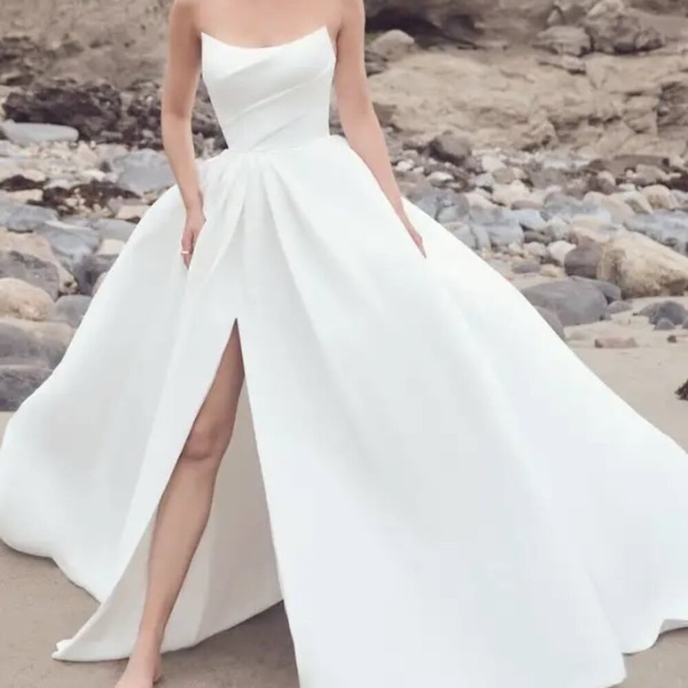 Wedding Dress - Maggie Sottero - Aspen Size 6 with veil - Picture 1 of 14